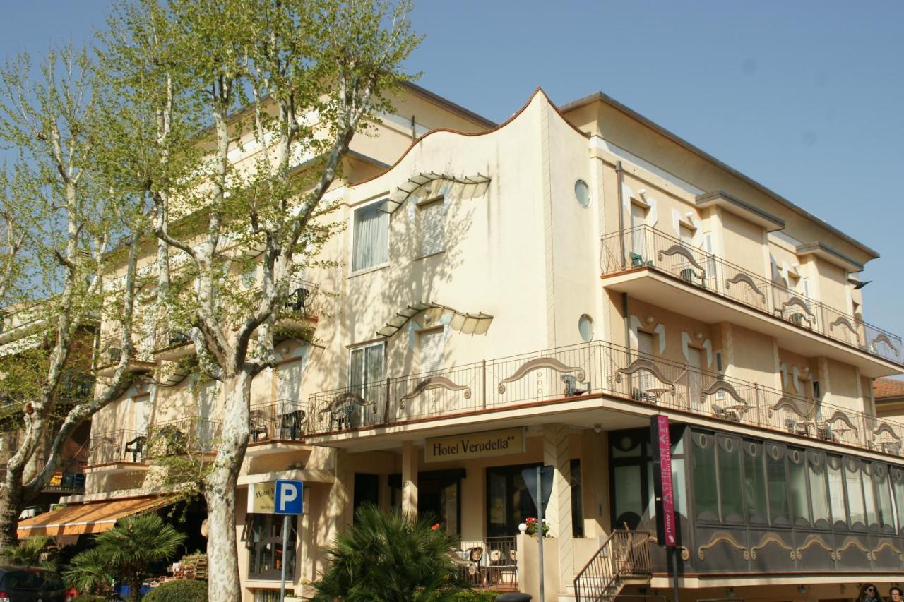 Hotel Verudella Rimini Bagian luar foto